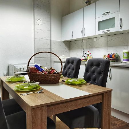 Pale city center apartment Esterno foto