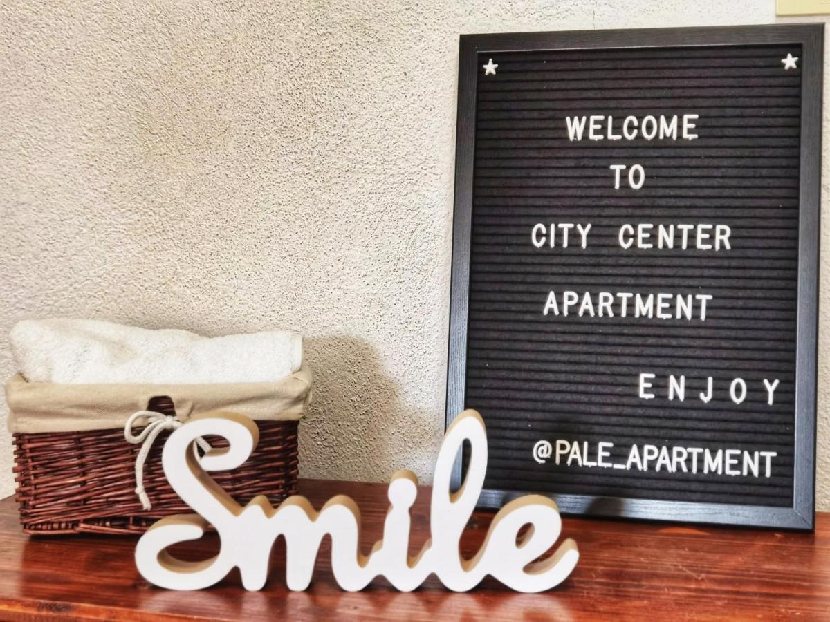 Pale city center apartment Esterno foto