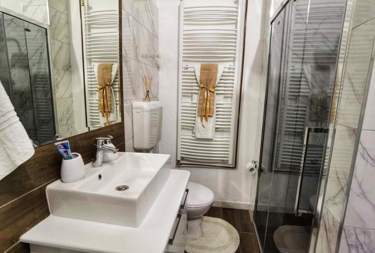 Pale city center apartment Esterno foto