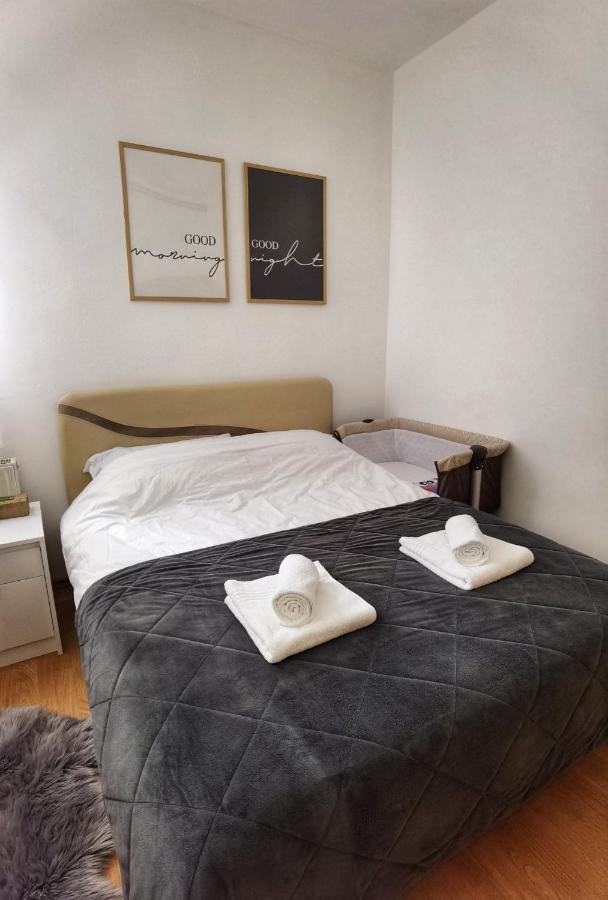 Pale city center apartment Esterno foto